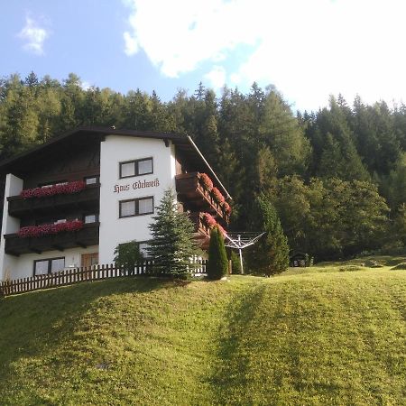 Bed and Breakfast Haus Edelweiss Єрценс Екстер'єр фото