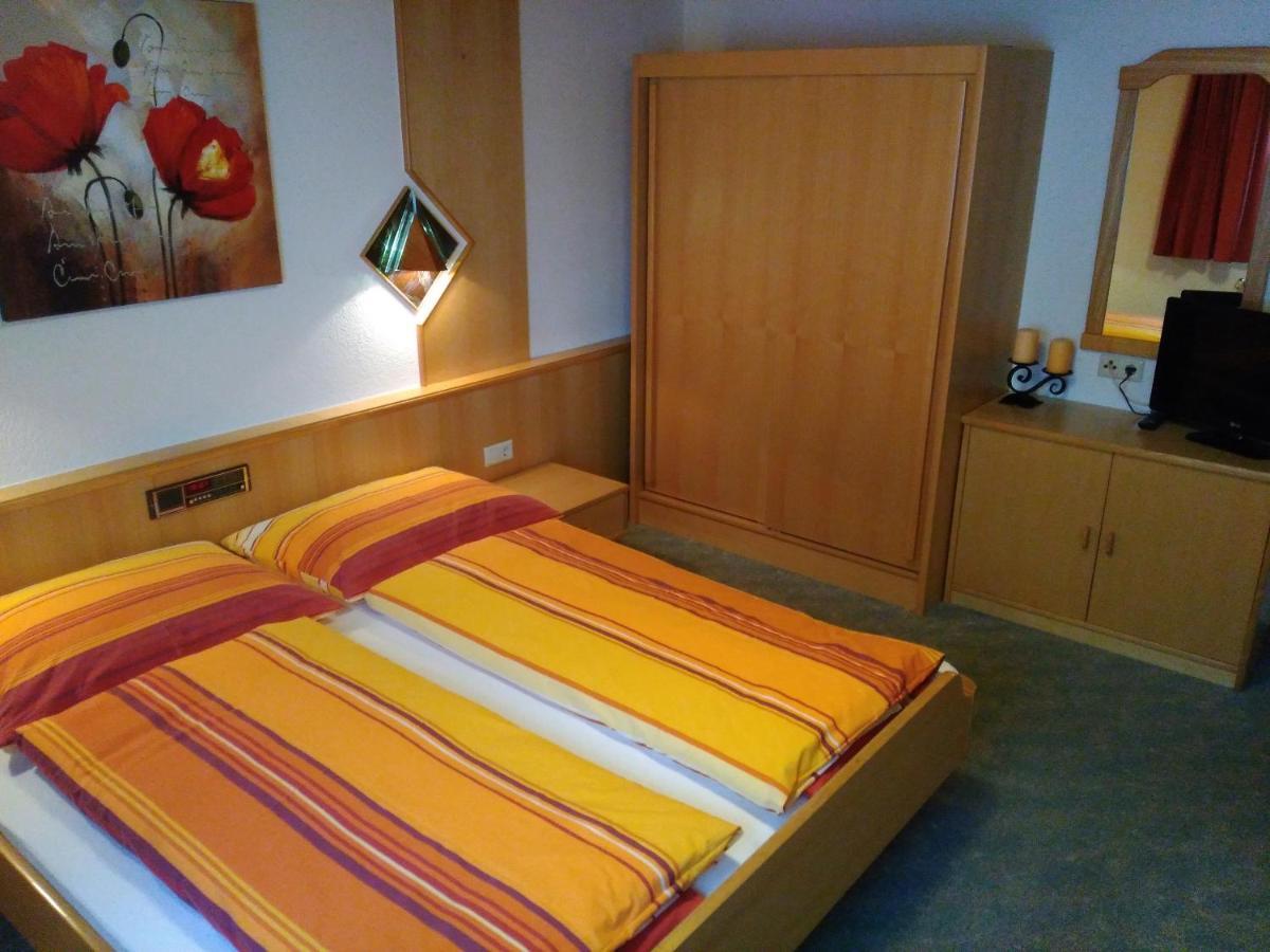 Bed and Breakfast Haus Edelweiss Єрценс Екстер'єр фото