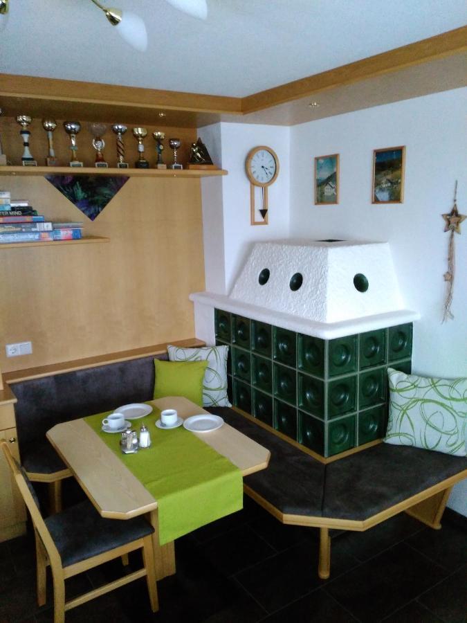 Bed and Breakfast Haus Edelweiss Єрценс Екстер'єр фото